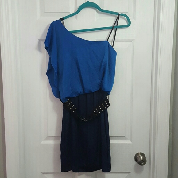 Dresses & Skirts - Blue silky dress